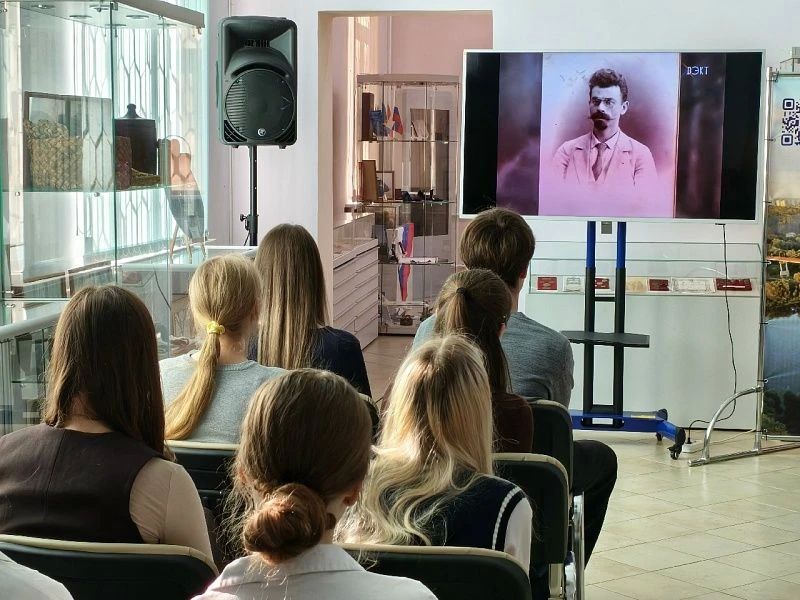 В отделе краеведения Центральной библиотеки им. Инны Гофф прошёл краеведческий час «Имя Кагана на воскресенской земле» В отделе краеведения Центральной библиотеки им. Инны Гофф прошёл краеведческий час «Имя Кагана на воскресенской земле»