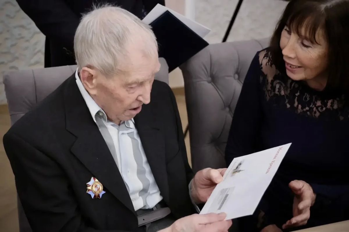 Ветеран Великой Отечественной войны отметил 100-летие в Балашихе Ветеран Великой Отечественной войны отметил 100-летие в Балашихе