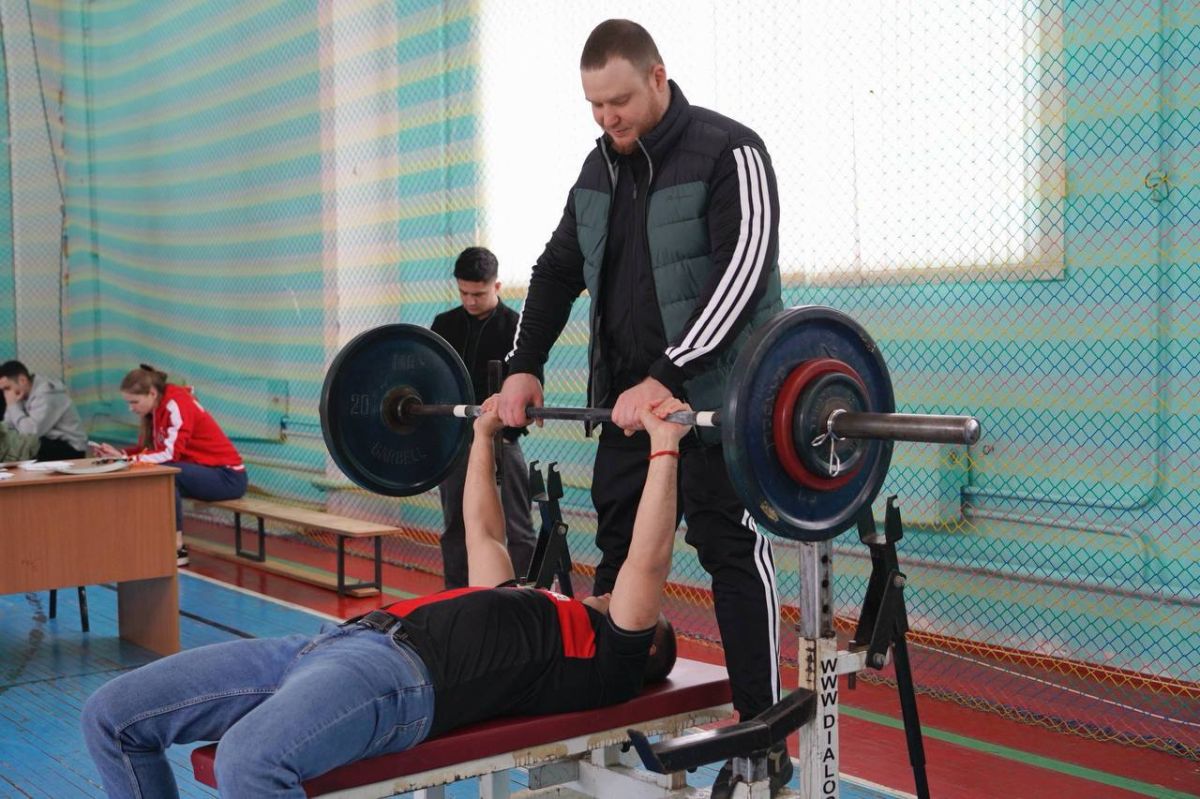 В Подольске определили сильнейших атлетов на Чемпионате по русскому жиму памяти Подольских курсантов В Подольске определили сильнейших атлетов на Чемпионате по русскому жиму памяти Подольских курсантов