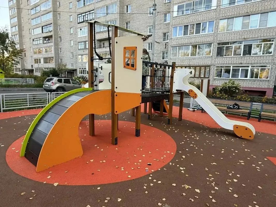 В Сергиево-Посадском городском округе завершены работы по замене и модернизации детских игровых площадок В Сергиево-Посадском городском округе завершены работы по замене и модернизации детских игровых площадок