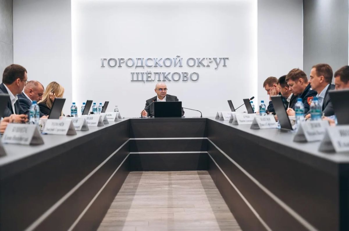 Провёл еженедельное оперативное совещание Провёл еженедельное оперативное совещание