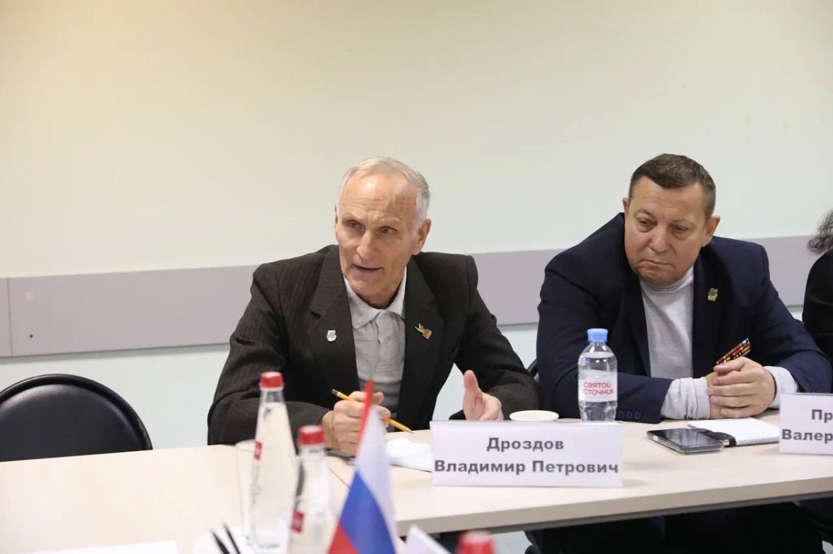 В диалоге: Руслан Смашнёв встретился с представителями общественных организаций Долгопрудного В диалоге: Руслан Смашнёв встретился с представителями общественных организаций Долгопрудного