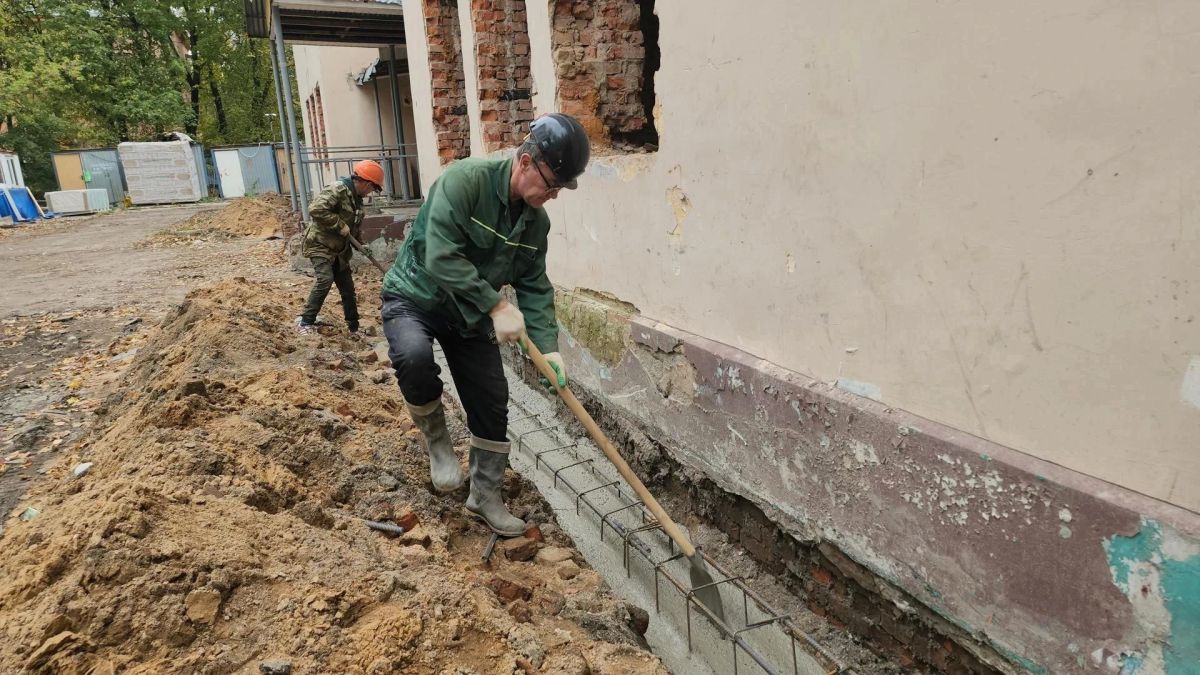 К прокладке внутренних коммуникаций приступили рабочие в рамках капремонта ДШИ №3 в Люберцах К прокладке внутренних коммуникаций приступили рабочие в рамках капремонта ДШИ №3 в Люберцах