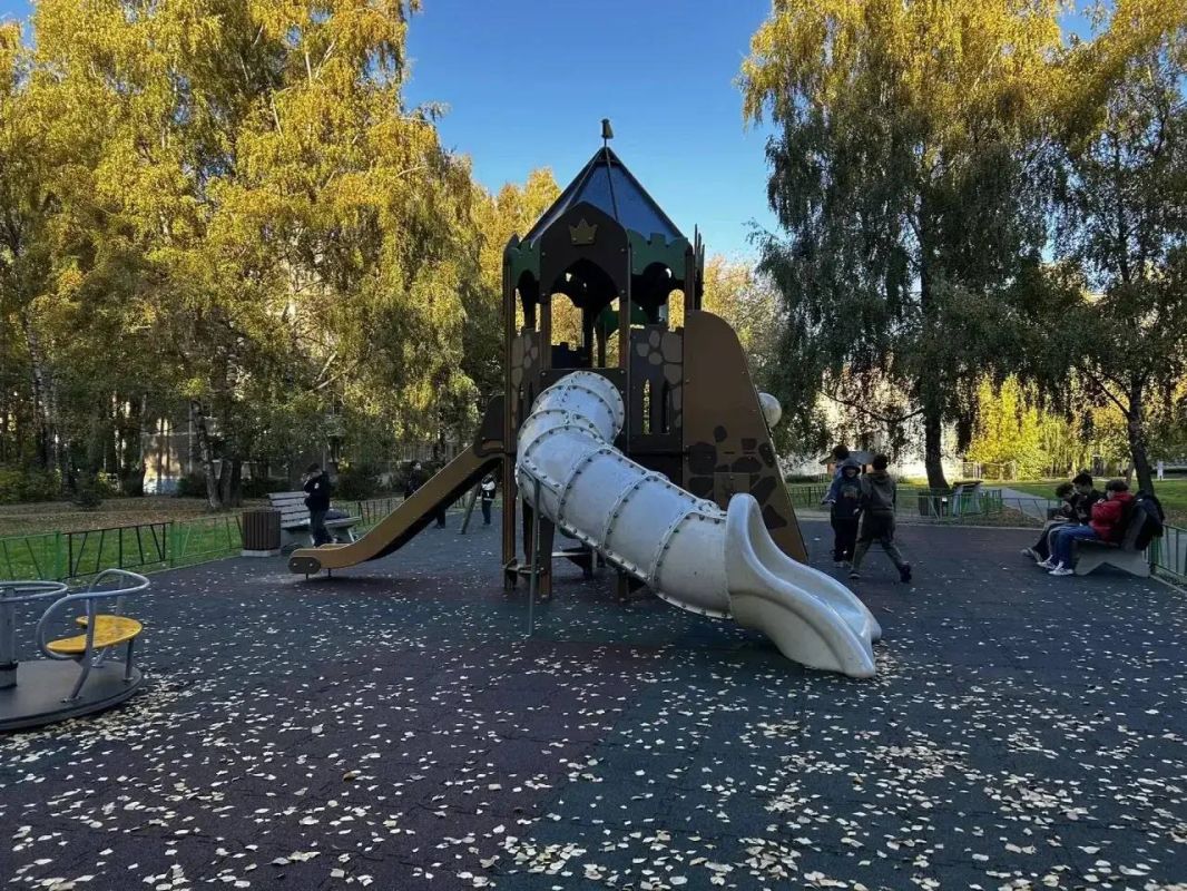 Дмитрий Семёнов провёл обход в микрорайоне Юбилейный Дмитрий Семёнов провёл обход в микрорайоне Юбилейный