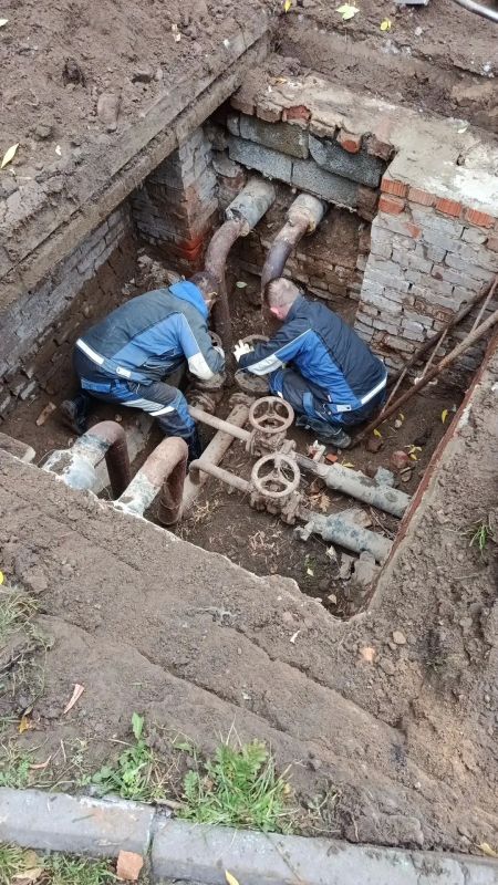 Продолжаем работу, чтобы тепло пришло в каждый дом Продолжаем работу, чтобы тепло пришло в каждый дом
