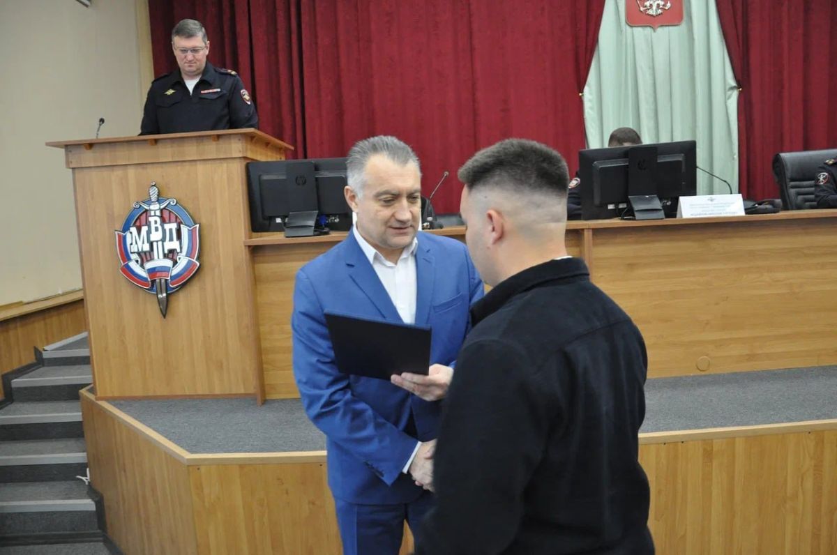 В Подольске поздравили сотрудников уголовного розыска с профессиональным праздником В Подольске поздравили сотрудников уголовного розыска с профессиональным праздником