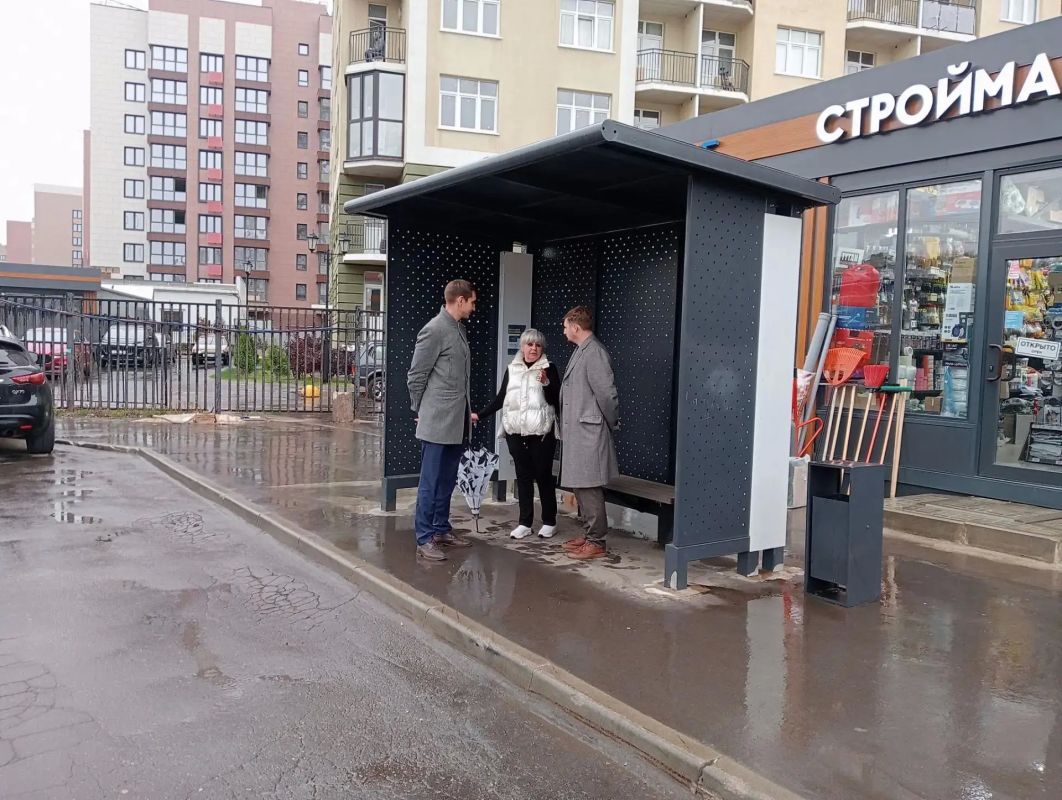 На связи с жителями. Заместитель главы городского округа Красногорск Даниил Зеленев провел встречу с жителями в поселке Ильинское-Усово на улице Верхняя Стройка