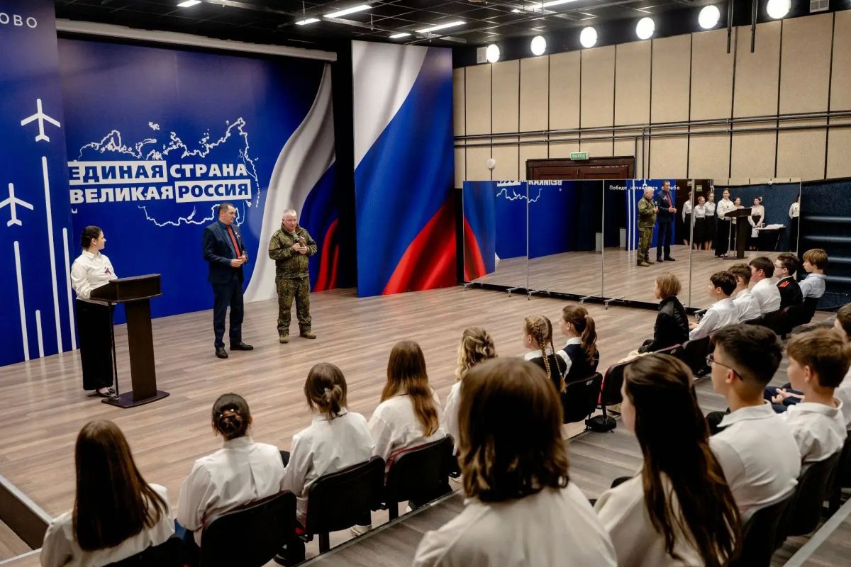 Первый паспорт — первый шаг во взрослую жизнь Первый паспорт — первый шаг во взрослую жизнь
