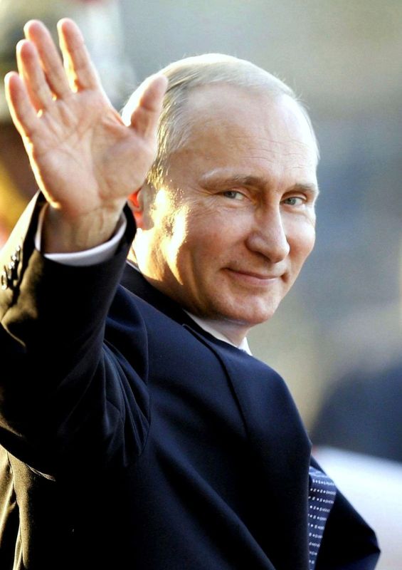 Сегодня день рождения у Владимира Владимировича Путина