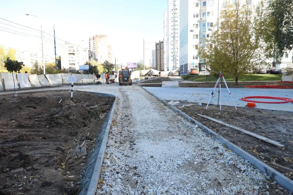 Продолжается благоустройство бульвара у школы №11 и сквера за Физтех-колледжем Продолжается благоустройство бульвара у школы №11 и сквера за Физтех-колледжем