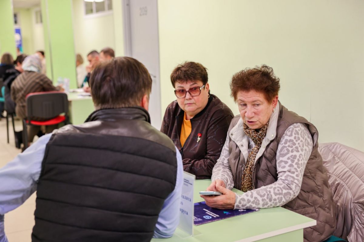 На территории Видновской гимназии состоялась очередная встреча в формате «выездной администрации» На территории Видновской гимназии состоялась очередная встреча в формате «выездной администрации»