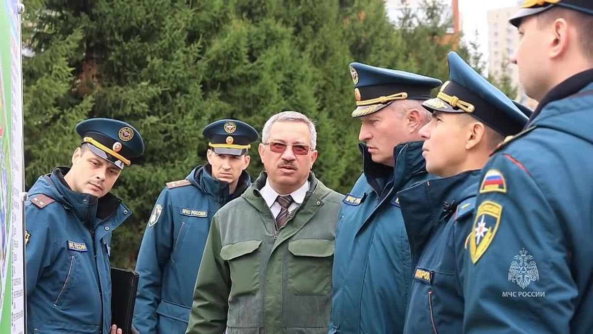 Визит главы МЧС России в Подольский учебный центр: Алексей Павлов принял участие в осмотре базы