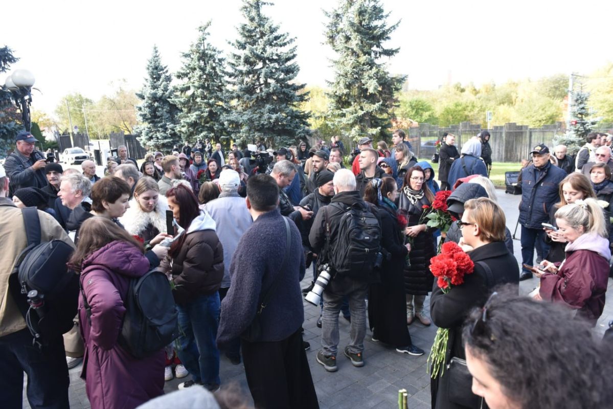 В Москве проходит церемония прощания с Анатолием Кашпировским В Москве проходит церемония прощания с Анатолием Кашпировским