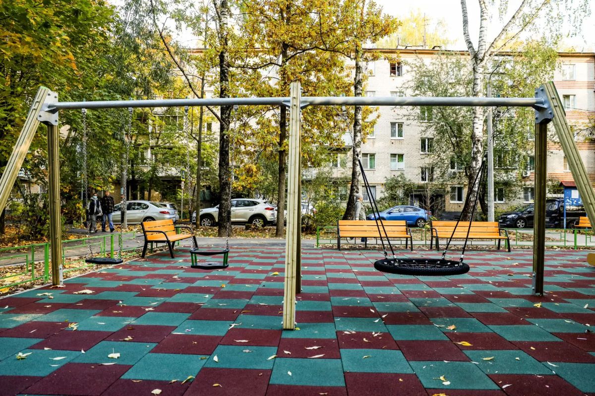 Юлия Купецкая: По адресу улица Лётная дома 16 к.3, 18 к. 2, 3, 4, 5 завершено благоустройство дворовой территории Юлия Купецкая: По адресу улица Лётная дома 16 к.3, 18 к. 2, 3, 4, 5 завершено благоустройство дворовой территории