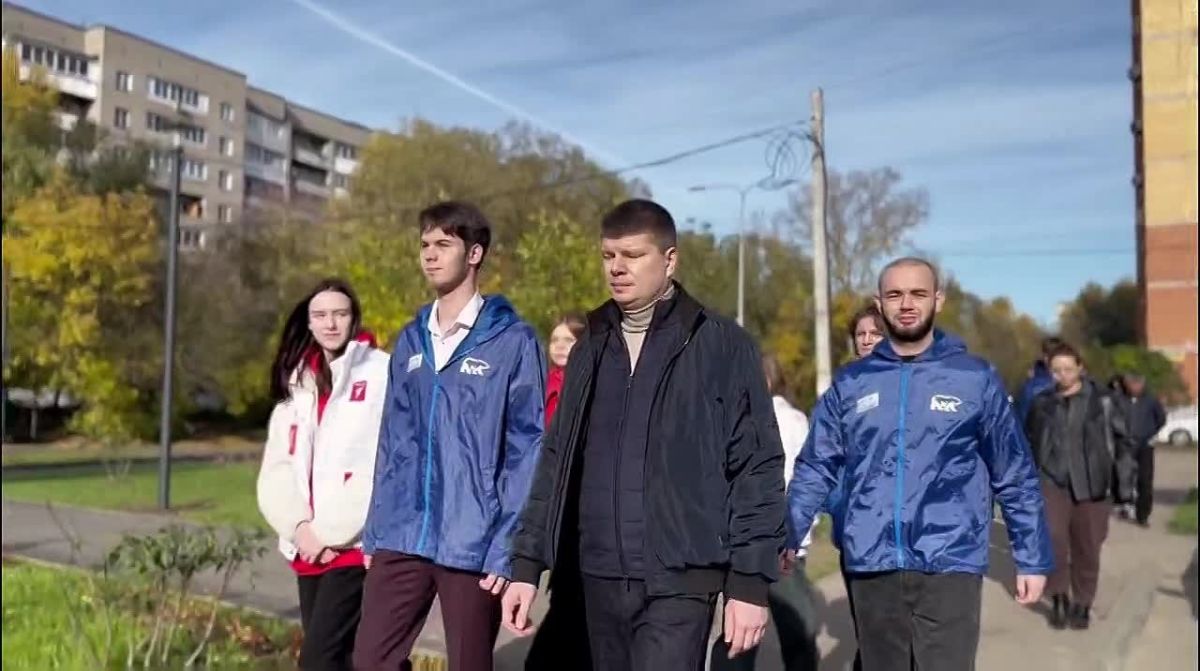 Открытие нового сквера. В Юго-Западном микрорайоне нашего города на улице Победы, около МФЦ, появилась новая точка притяжения для наших жителей