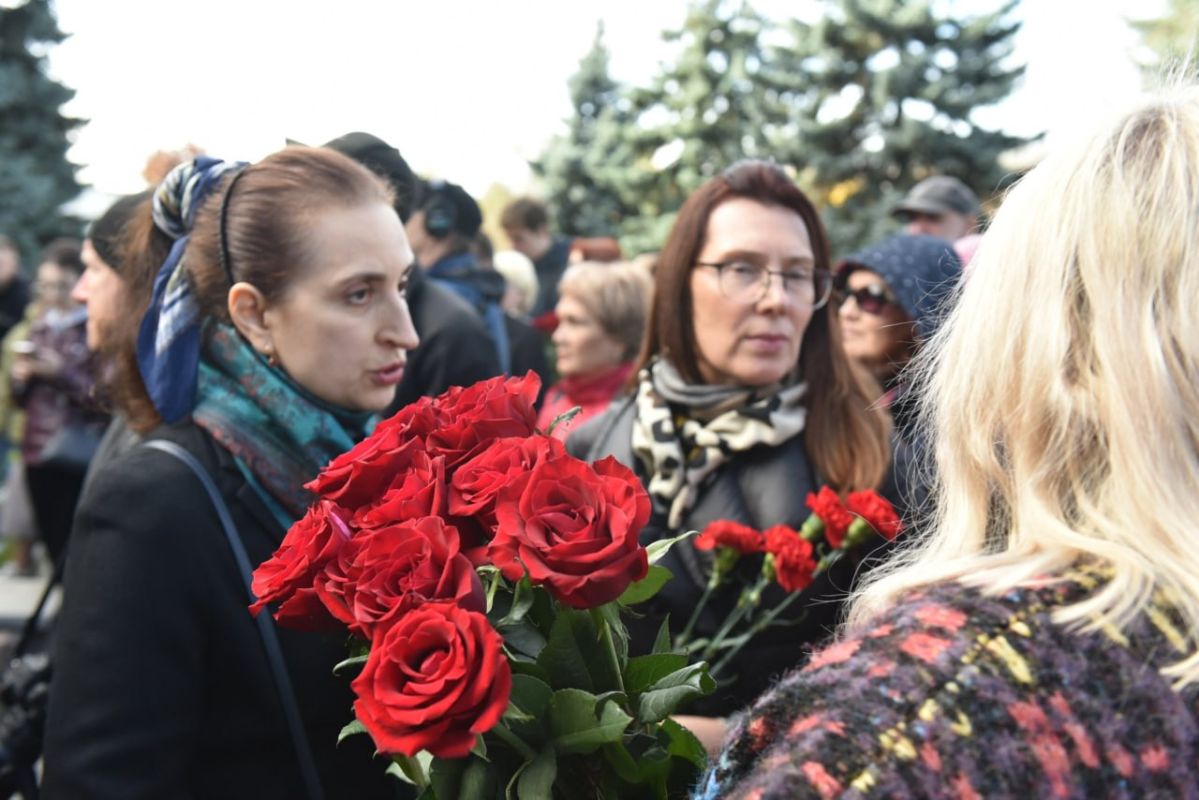 В Москве проходит церемония прощания с Анатолием Кашпировским В Москве проходит церемония прощания с Анатолием Кашпировским