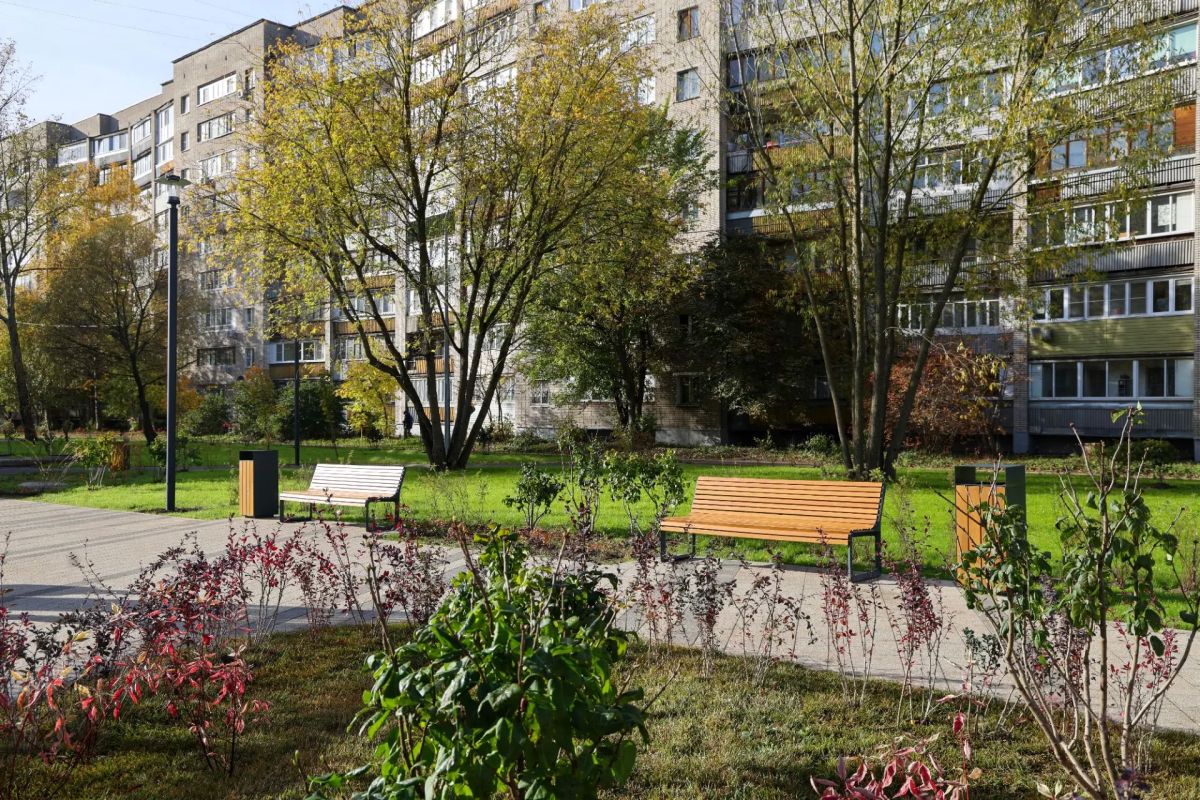 Открытие нового сквера. В Юго-Западном микрорайоне нашего города на улице Победы, около МФЦ, появилась новая точка притяжения для наших жителей Открытие нового сквера. В Юго-Западном микрорайоне нашего города на улице Победы, около МФЦ, появилась новая точка притяжения для наших жителей
