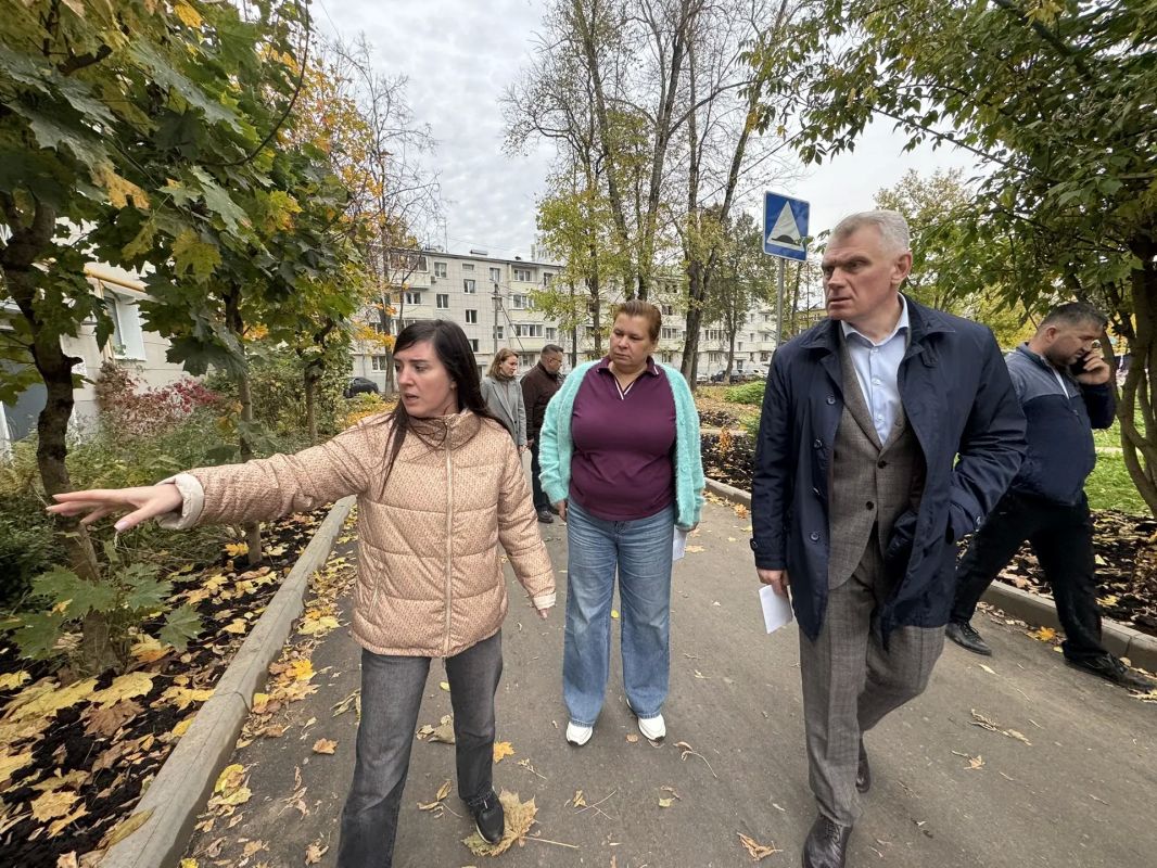Сегодня провёл встречу с жителями 25-го квартала в Сергиевом Посаде Сегодня провёл встречу с жителями 25-го квартала в Сергиевом Посаде