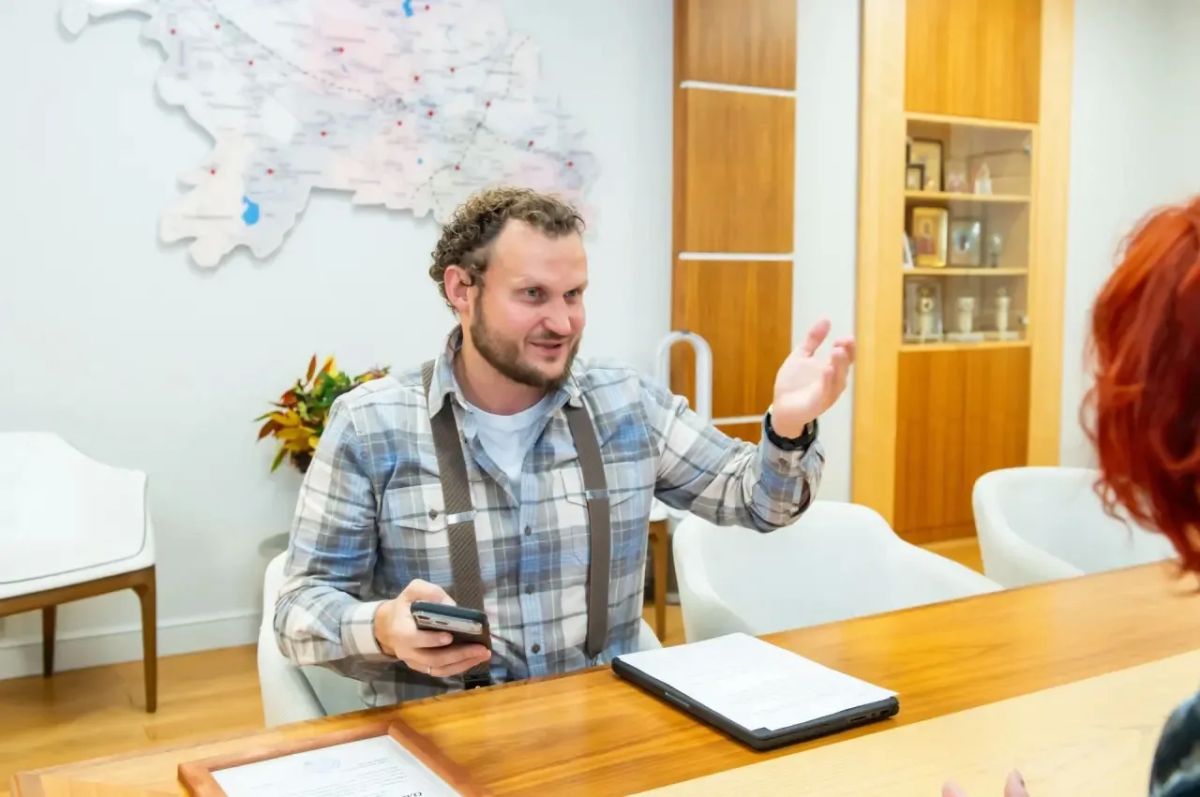 Татьяна Витушева: Накануне Дня работников сельского хозяйства и перерабатывающей промышленности провела рабочую встречу с Олегом Сиротой — одним из самых известных фермеров России и жителем нашего округа Татьяна Витушева: Накануне Дня работников сельского хозяйства и перерабатывающей промышленности провела рабочую встречу с Олегом Сиротой — одним из самых известных фермеров России и жителем нашего округа
