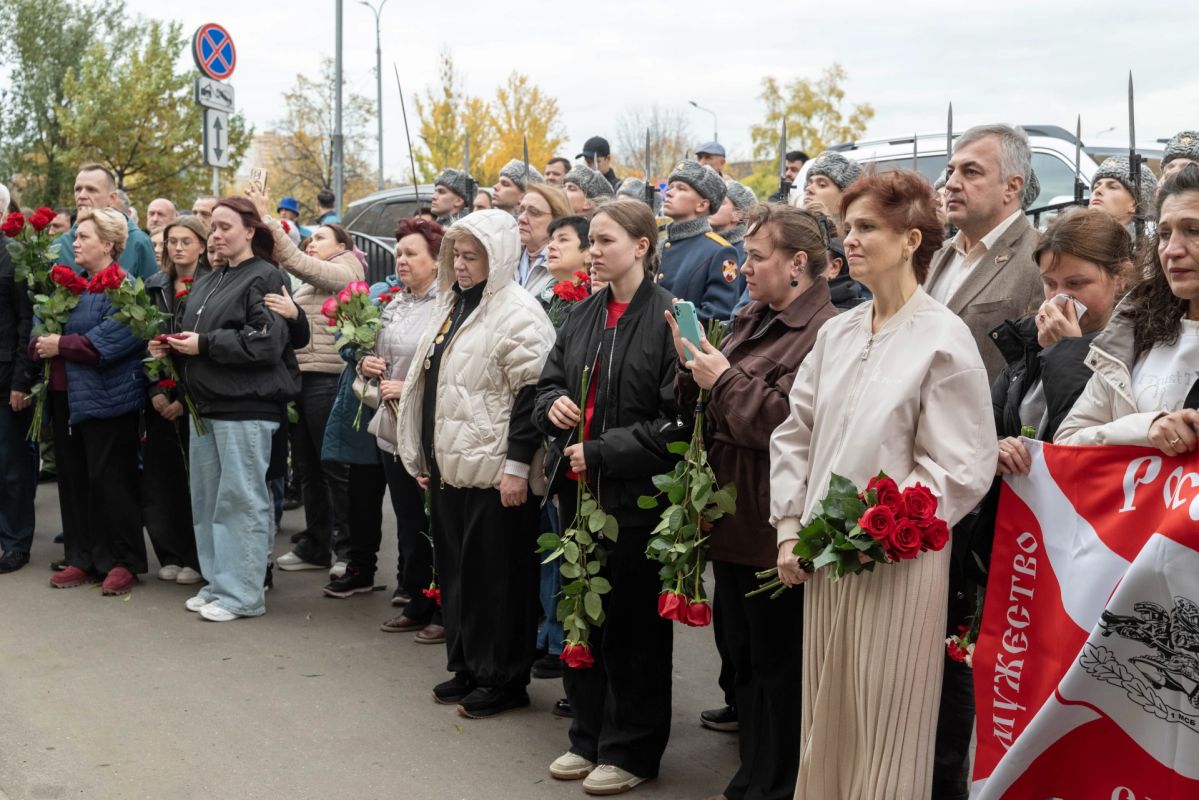 Память героя СВО увековечили в Реутове Память героя СВО увековечили в Реутове