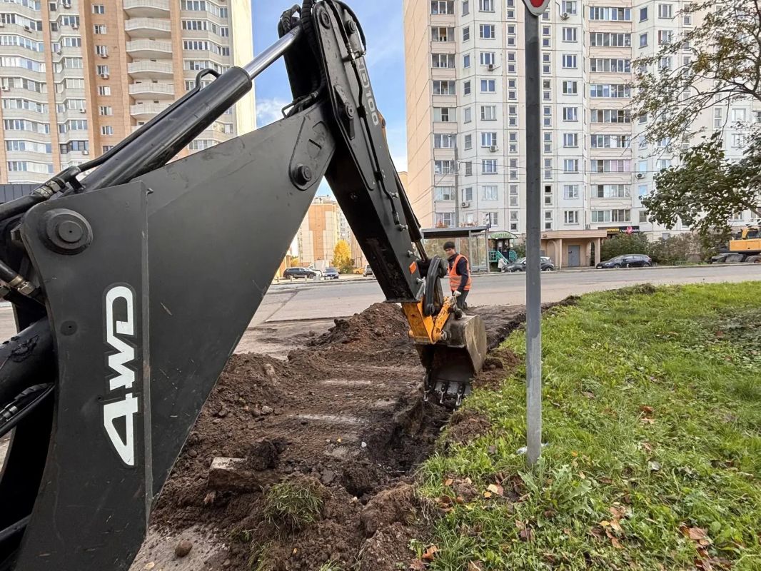 В Солнечногорске продолжается благоустройство на улице Ухова В Солнечногорске продолжается благоустройство на улице Ухова