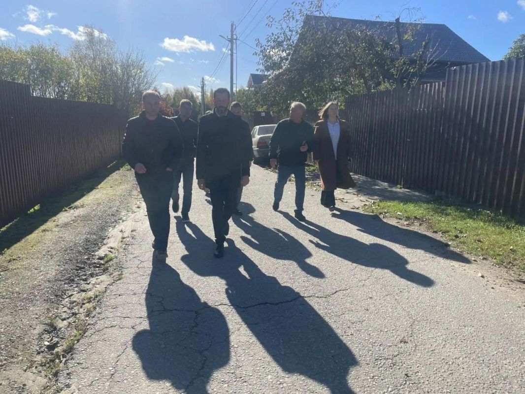 Первый заместитель главы округа Владимир Кравцов провёл обход в деревне Кутьино Первый заместитель главы округа Владимир Кравцов провёл обход в деревне Кутьино