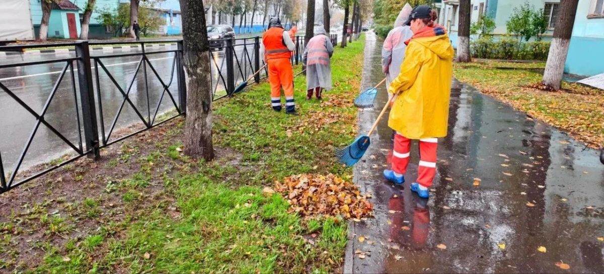 Комплексную уборку дорог и тротуаров проводят в Люберцах Комплексную уборку дорог и тротуаров проводят в Люберцах