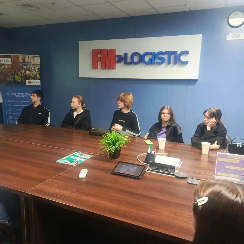 Студенты ступинского техникума посетили АО «ФМ Ложистик Восток» Студенты ступинского техникума посетили АО «ФМ Ложистик Восток»