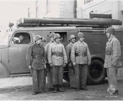 Легенда специальной пожарной охраны: Юрию Николаевичу Трифонову - 90 лет! Легенда специальной пожарной охраны: Юрию Николаевичу Трифонову - 90 лет!