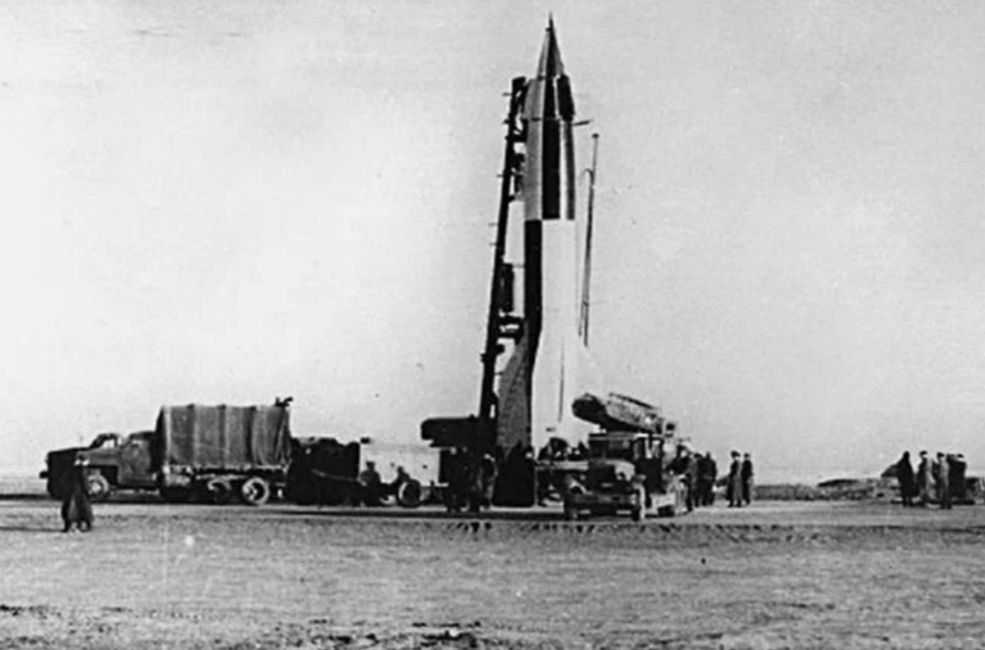Эдуард Басурин: #ДЕНЬвИСТОРИИ. 10 октября 1948 года на полигоне Капустин Яр состоялся первый успешный запуск первой отечественной баллистической ракеты Р-1, дальнего действия Эдуард Басурин: #ДЕНЬвИСТОРИИ. 10 октября 1948 года на полигоне Капустин Яр состоялся первый успешный запуск первой отечественной баллистической ракеты Р-1, дальнего действия