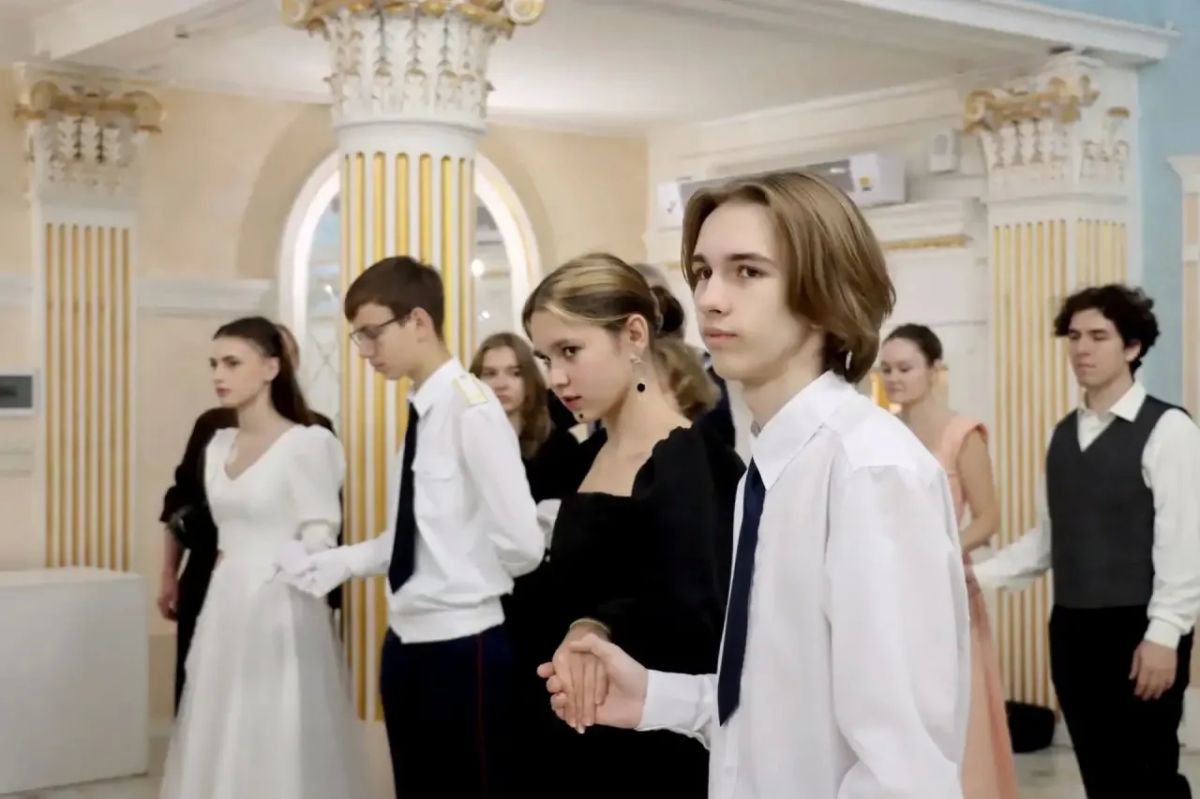 Сергей Мужальских: В Доме культуры «Металлург» состоялся IV Покровский молодёжный бал, который уже стал доброй традицией для нашего округа Сергей Мужальских: В Доме культуры «Металлург» состоялся IV Покровский молодёжный бал, который уже стал доброй традицией для нашего округа