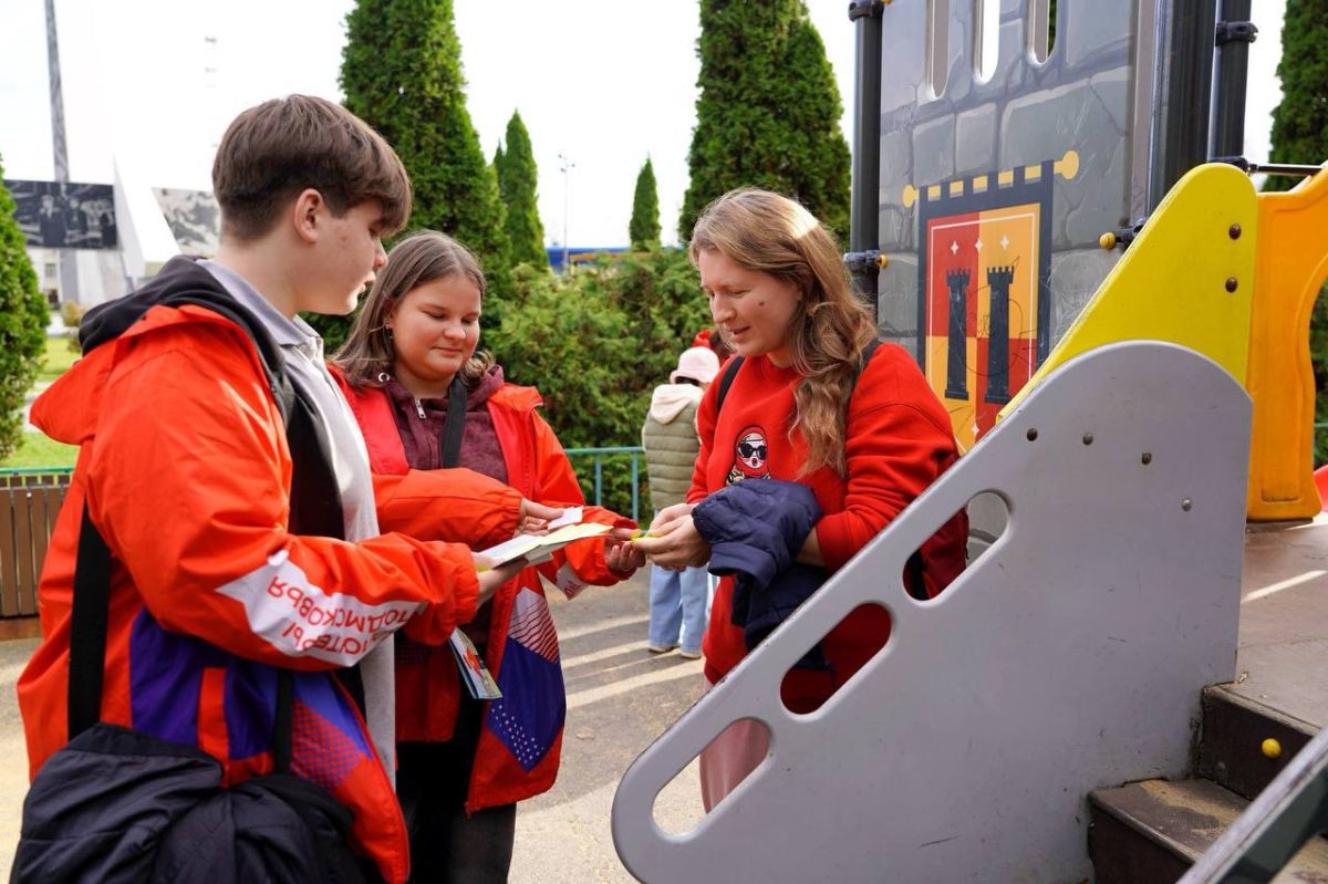 В Подольске напомнили о правилах дорожной безопасности в тёмное время суток В Подольске напомнили о правилах дорожной безопасности в тёмное время суток