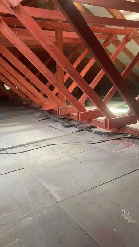 В Богородском округе близится к завершению капитальный ремонт скатной крыши многоквартирного дома № 41 на улице Климова в Ногинске В Богородском округе близится к завершению капитальный ремонт скатной крыши многоквартирного дома № 41 на улице Климова в Ногинске