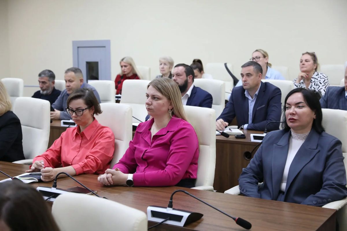 В Долгопрудном на оперативном совещании обсудили отопительный сезон и профориентацию учащихся В Долгопрудном на оперативном совещании обсудили отопительный сезон и профориентацию учащихся