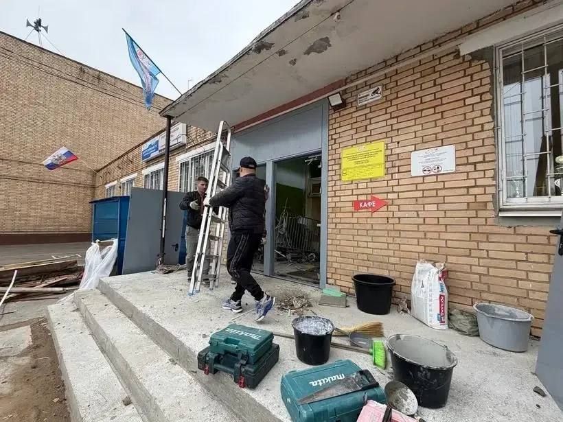 Спортшколу «Орбита» в Дзержинском обновляют в рамках программы «Доступная среда» Спортшколу «Орбита» в Дзержинском обновляют в рамках программы «Доступная среда»
