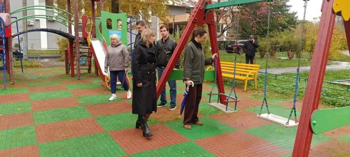 Заместитель главы городского округа Подольск Ольга Шашкова проверила содержание дворовых территорий микрорайона Межшоссейный Заместитель главы городского округа Подольск Ольга Шашкова проверила содержание дворовых территорий микрорайона Межшоссейный