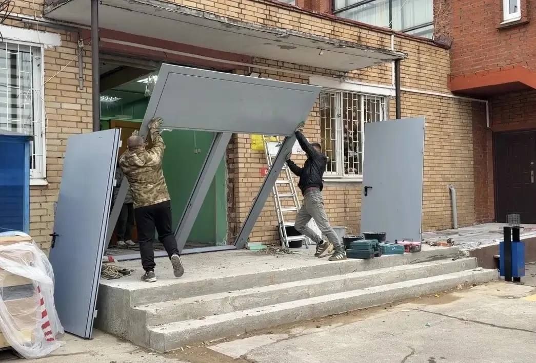 Спортшколу «Орбита» в Дзержинском обновляют в рамках программы «Доступная среда» Спортшколу «Орбита» в Дзержинском обновляют в рамках программы «Доступная среда»