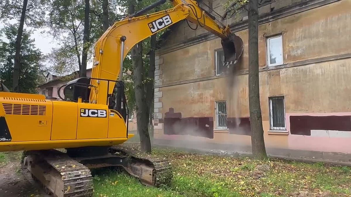 В Подольске начали сносить два аварийных жилых дома