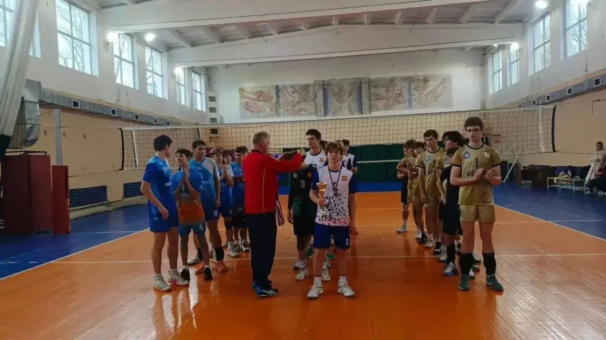 Подольские волейболисты завоевали серебро турнира ко Дню города Подольские волейболисты завоевали серебро турнира ко Дню города