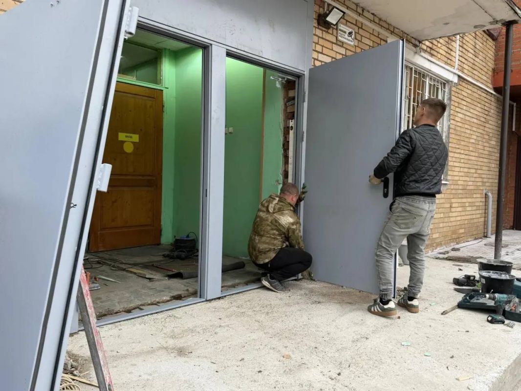 Спортшколу «Орбита» в Дзержинском обновляют в рамках программы «Доступная среда» Спортшколу «Орбита» в Дзержинском обновляют в рамках программы «Доступная среда»