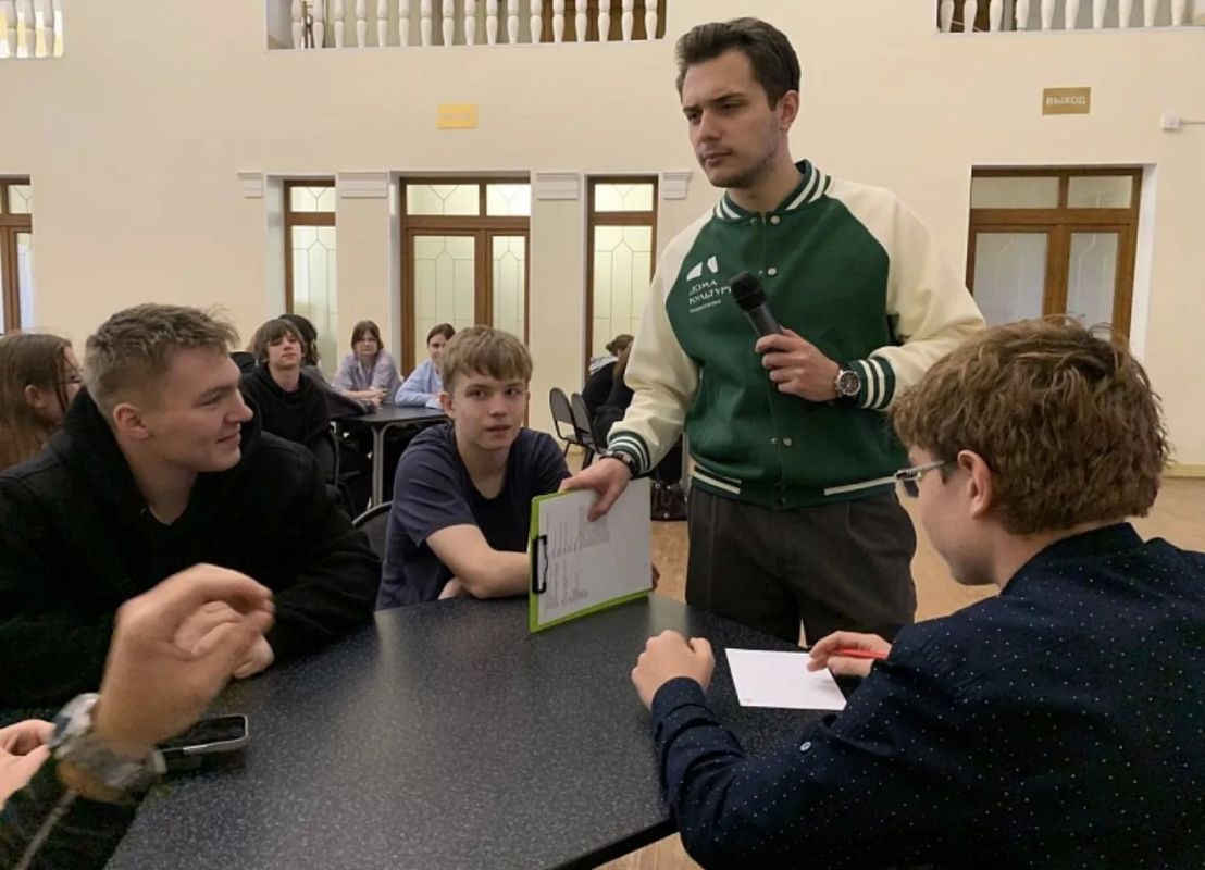 В ДК «Цементник» состоялся интеллектуальный квиз для учащихся Воскресенского колледжа В ДК «Цементник» состоялся интеллектуальный квиз для учащихся Воскресенского колледжа