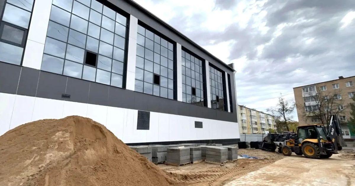 Капремонт бассейна «Чайка» в Пересвете – стройготовность составляет 80% Капремонт бассейна «Чайка» в Пересвете – стройготовность составляет 80%