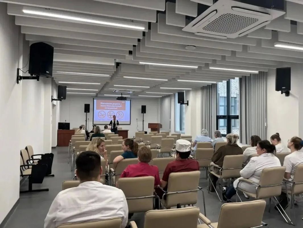 В Елизаветинской больнице напомнили о безопасности на железной дороге