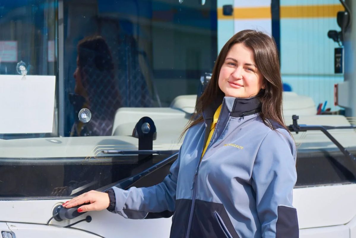 Мострансавто приглашает на работу женщин-водителей автобусов