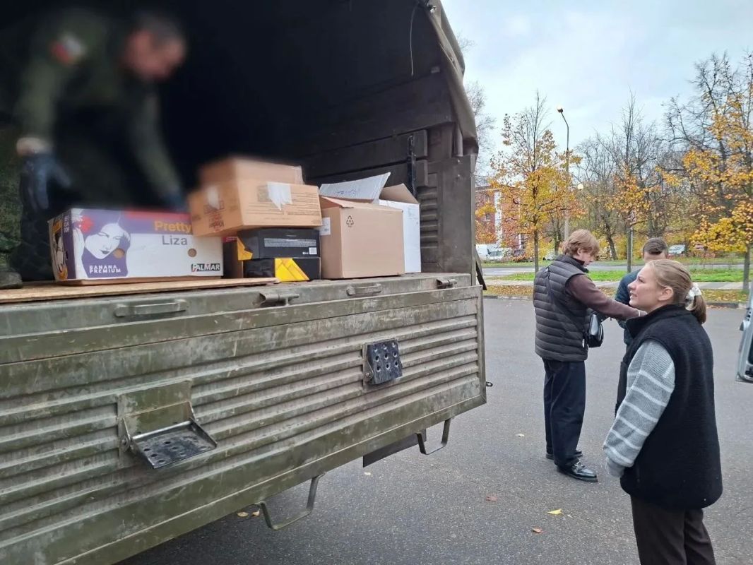 В Реутове состоялась передача гуманитарной помощи для участников СВО В Реутове состоялась передача гуманитарной помощи для участников СВО