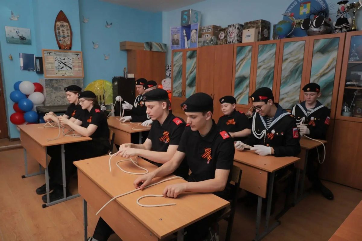 Муниципальное бюджетное учреждение дополнительного образования детский морской центр «Альбатрос»: кузница сильных характеров Муниципальное бюджетное учреждение дополнительного образования детский морской центр «Альбатрос»: кузница сильных характеров