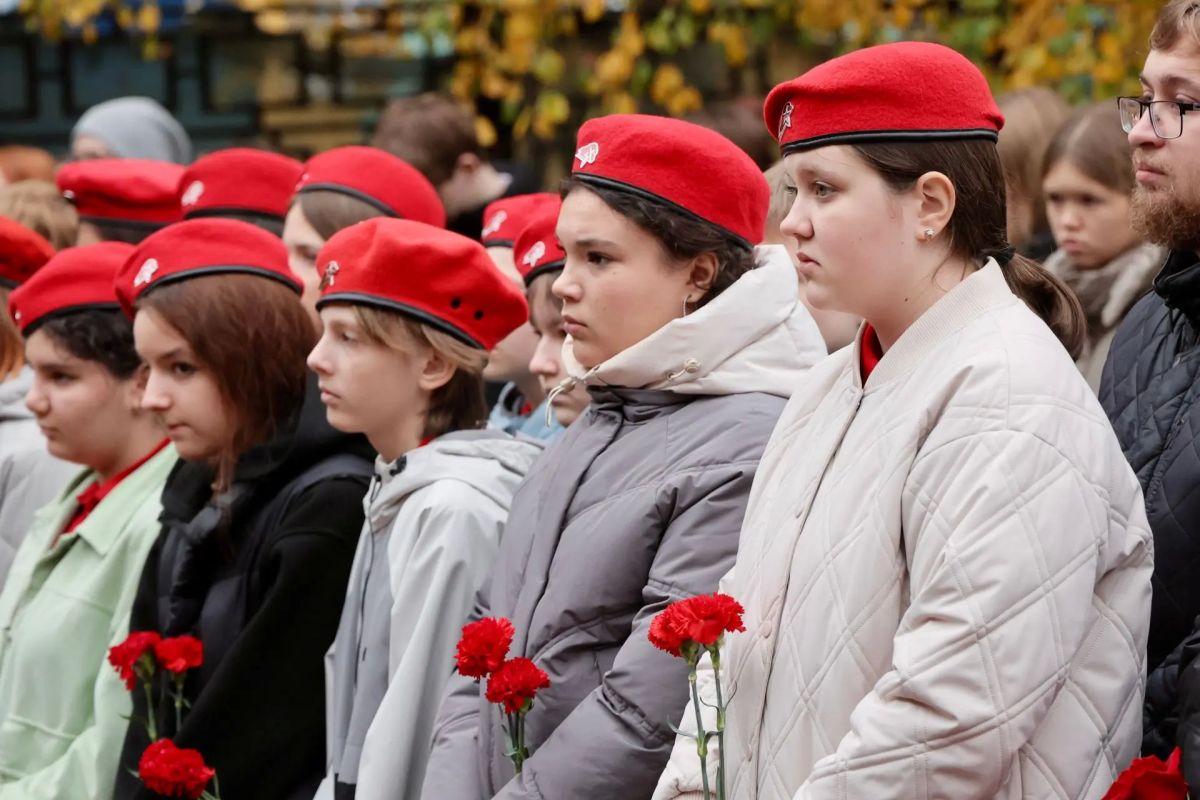 Мемориальную доску участнику СВО Артёму Тикунову открыли в Балашихе Мемориальную доску участнику СВО Артёму Тикунову открыли в Балашихе