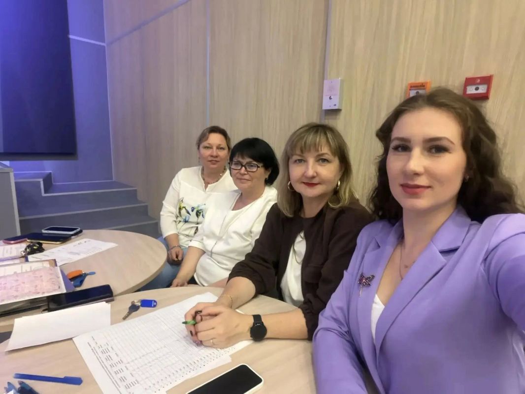 В Академии Творчества состоялась муниципальная конкурсно-игровая интеллектуальная программа «Сила России — в единстве» для обучающихся Богородского округа В Академии Творчества состоялась муниципальная конкурсно-игровая интеллектуальная программа «Сила России — в единстве» для обучающихся Богородского округа