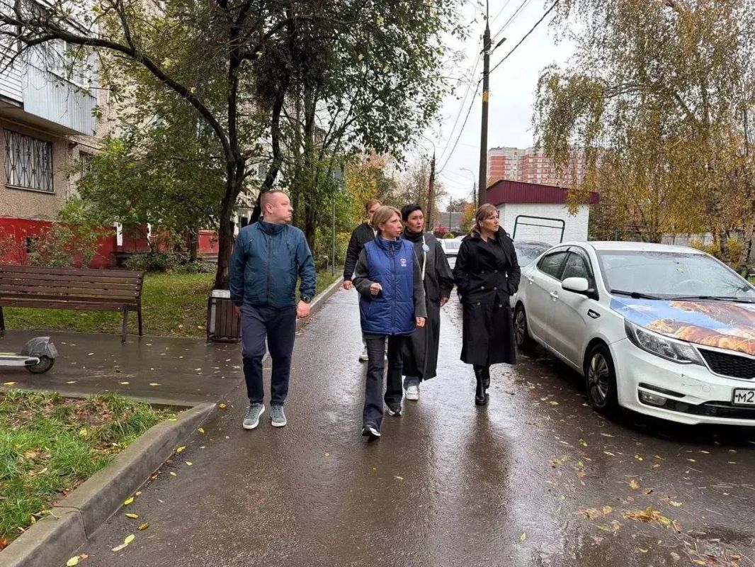 Заместитель главы городского округа Подольск Анжела Студеникина провела обход в микрорайоне Силикатная Заместитель главы городского округа Подольск Анжела Студеникина провела обход в микрорайоне Силикатная