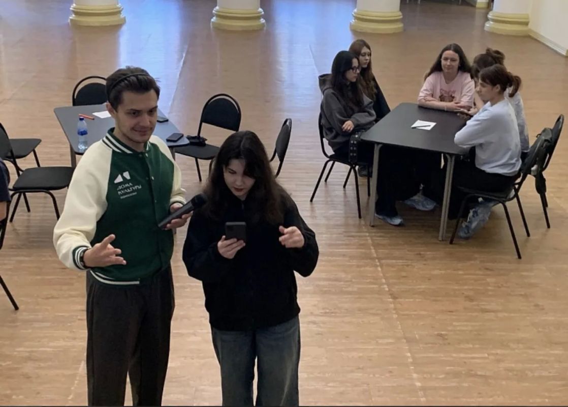 В ДК «Цементник» состоялся интеллектуальный квиз для учащихся Воскресенского колледжа В ДК «Цементник» состоялся интеллектуальный квиз для учащихся Воскресенского колледжа